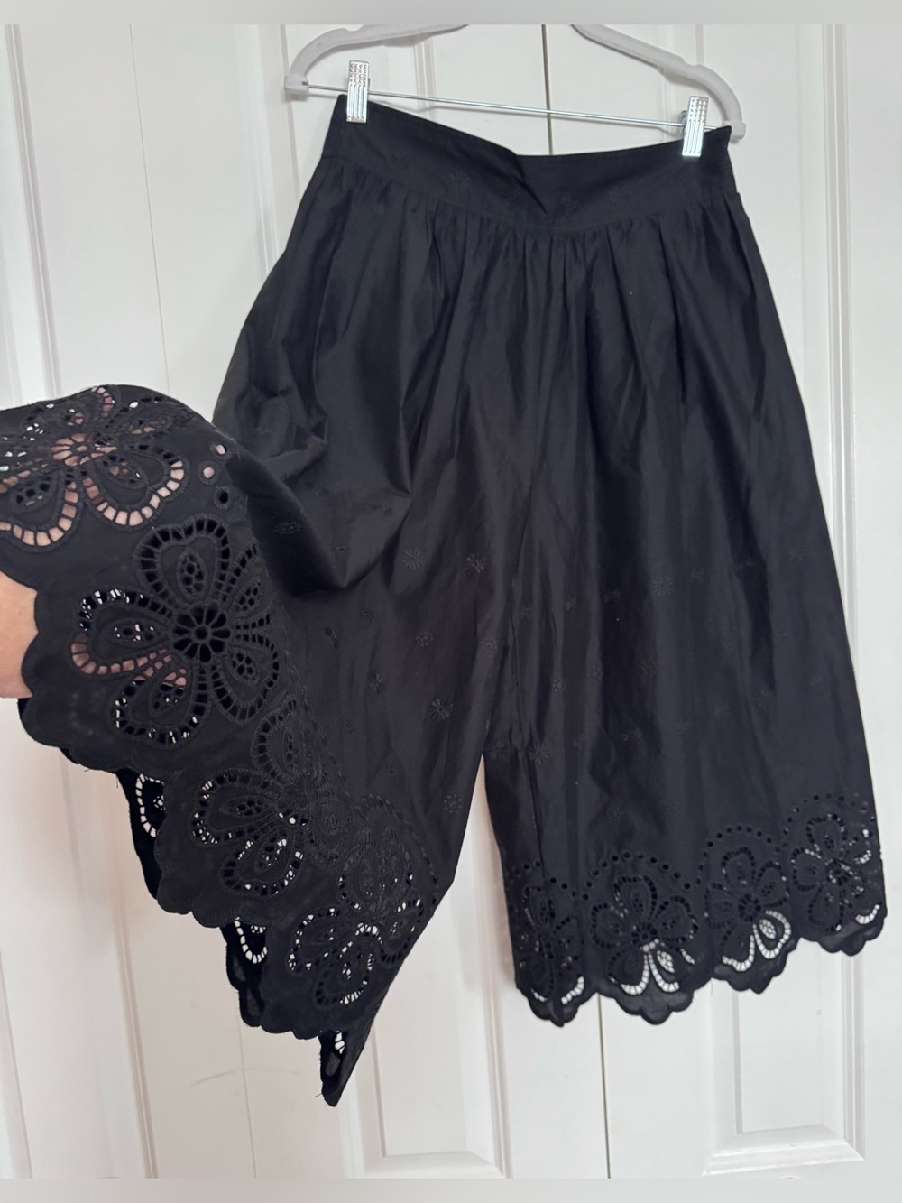 Caroline Constas 2Piece Black
Embroidered Cotton Set Top & Midi
Pants Size M NWT - Picture 2 of 16